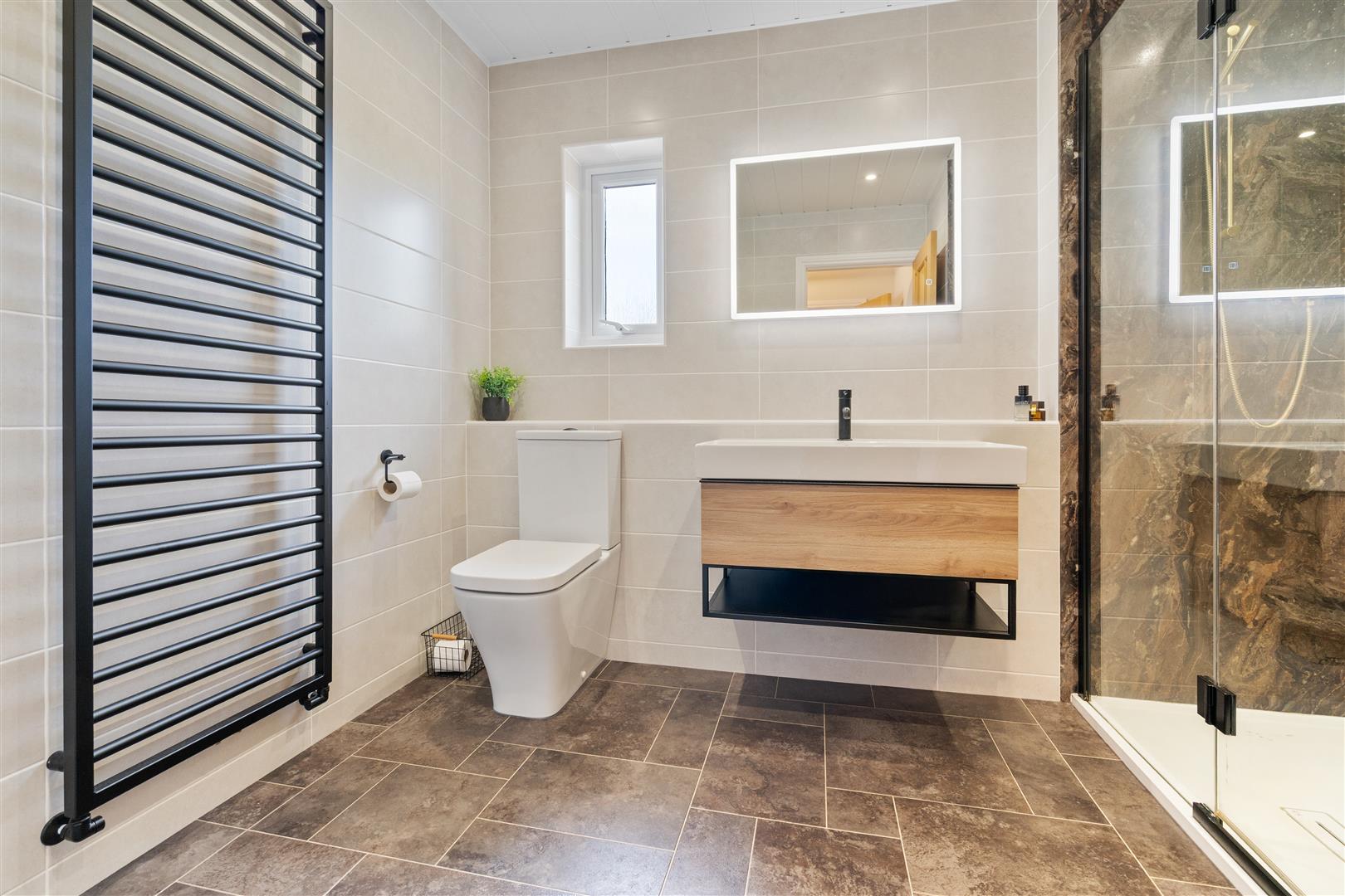 Master En-Suite